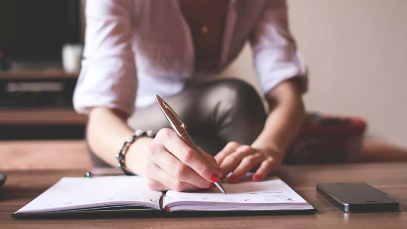 Assistente Virtuale: come scegliere quella giusta per la tua attività Assistente Virtuale: come scegliere quella giusta per la tua attività