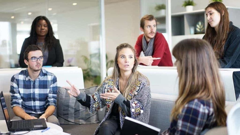 La piaga dei meeting inutili: come evitare gli sprechi di tempo e rendere le riunioni più produttive La piaga dei meeting inutili: come evitare gli sprechi di tempo e rendere le riunioni più produttive