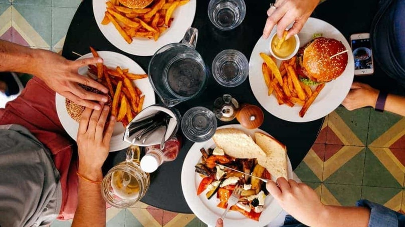 Social eating: quando pranzare insieme migliora la produttività Social eating: quando pranzare insieme migliora la produttività