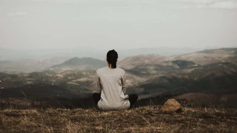Combattere lo stress con la meditazione Combattere lo stress con la meditazione