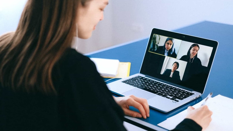 Videoconferenze: 4 segnali non verbali da tenere d’occhio        Videoconferenze: 4 segnali non verbali da tenere d’occhio
